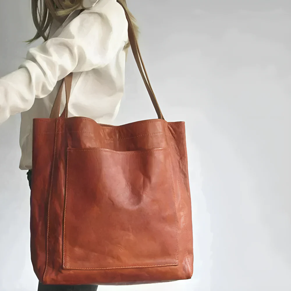 Lorena | No more searching — Leather bag with compartments