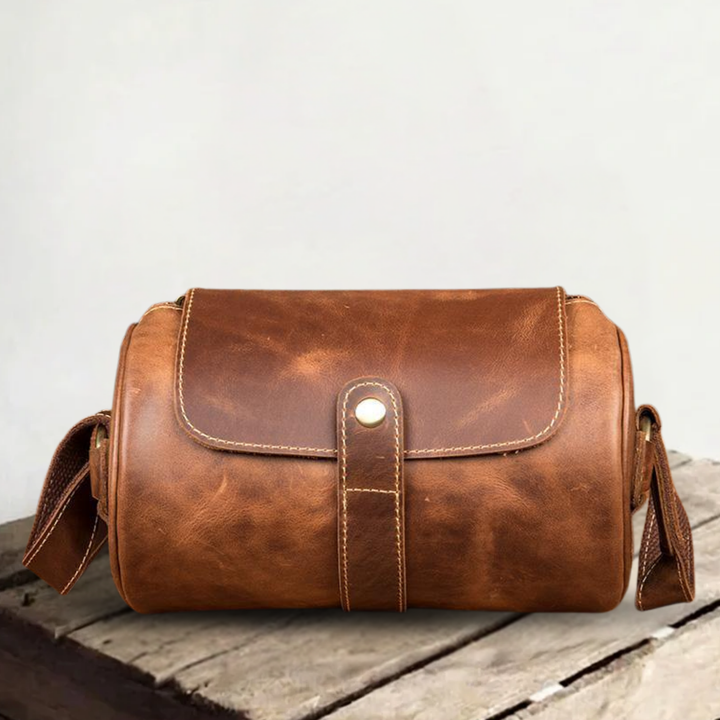 Elara | Effortlessly Chic — Brown Leather Barrel Shoulder Bag