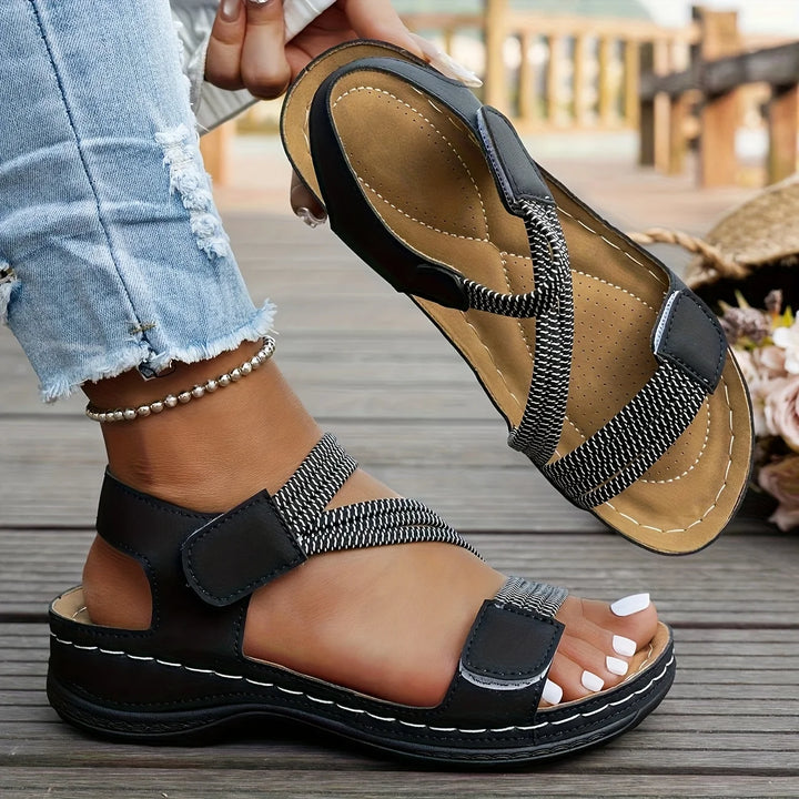 Women's simple solid color wedge sandals, casual open toed retro thick soled sandals, comfortable thick heeled beach sandals